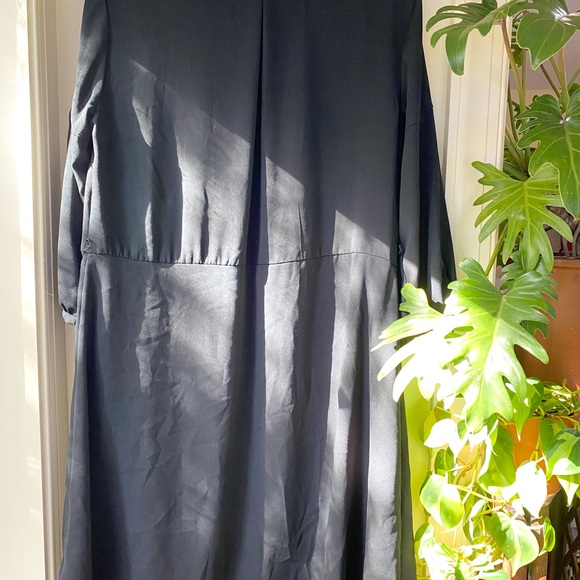 Black Shift Dress - Picture 6 of 6